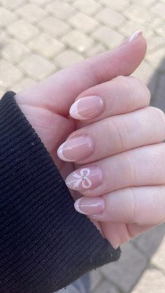 Bows Nails Design, Kawaii Simple Nails, Korean French Nails, Nail Ideas Bow, Bow Nail Ideas, French Nails With Bow, Nail Inspo Coquette, Almond Gel X Nails, French Tip With Bow