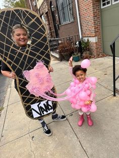 Halloween Costumes For Kids Diy, Kostuum Halloween, Clever Halloween, Halloween Express, Funny Tiktoks, Diy Halloween Costumes Easy, Idee Cosplay, Funny Costumes, Group Halloween Costumes