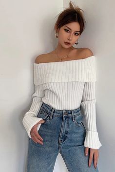 Off Shoulder Knit Sweater, Off The Shoulder Top Outfit, White Tops Outfit, Korean Fashion Ideas, Pull Gris, Off Shoulder Fashion, Birthday Outfits, Off Shoulder Sweater, Ribbed Knit Sweater