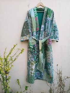 Quilt Robe, Quilted Robe, Night Wear Dress, Fabric Gift Wrap, Stitch Fabric, Cotton Kimono, Quilted Fabric, Kantha Stitch, Recycle Clothes