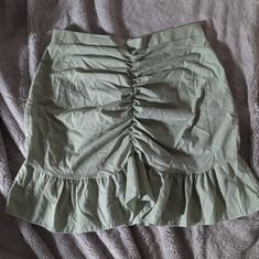 New Without Tags Has Zipper On The Side Size Usa 8 Brand : Pretty Little Thing Ruffle Skirt (76501664) Pretty Little Thing, Green Skirt, Ruffle Skirt, On The Side, Little Things, Womens Skirt, Zipper, Skirt, Tags