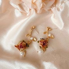 Red Rose Earrings, Fashion Moodboard, Flower Handmade, Fancy Jewellery, Mode Inspo, Girly Jewelry, Rose Earrings, Jewelry Inspo