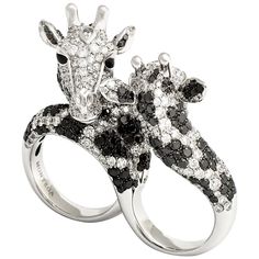 Vous et Moi Giraffes Black and White Diamonds on Gold Ring. 415 White Diamonds 8.02 carats, 268 Black Diamonds 6.91 carats, 4 Onyx 0.19 carat and 2 Diamonds 0.12 carat. Contemporary. Piaget Ring, Double Finger Ring, Stylish Rings, Black Diamonds, Ring Black, Pear Diamond, Giraffes, Cz Diamond, Finger Ring