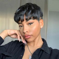 Kort Pixie, Pixie Wigs, Short Relaxed Hairstyles, Short Shaved Hairstyles, Short Black Hair, Natural Hair Short Cuts, Short Hair Black, Short Hair Pixie Cuts, Short Sassy Hair