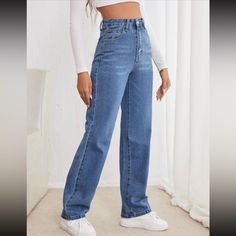 Medium Wash High Waisted Straight Leg Jeans From Shein. Never Worn. Size S(4) Mama Jeans, Modern Dresses, Jeans Outfit Women, Buy Jeans, Mode Jeans, Outfit Jeans, Jeans Mom, Inspo Outfit, Jeans Casual