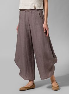 want! Chic Harem Pants With Tapered Leg And Pockets, Chic Tapered Leg Harem Pants With Pockets, Elegant Loose Fit Bottoms For Fall, Elegant Ankle-length Relaxed Fit Harem Pants, Chic Solid Color Relaxed Fit Harem Pants, Elegant Baggy Harem Trousers, Chic Relaxed Fit Wide Leg Pants With Side Pockets, Elegant Ankle-length Harem Pants For Loungewear, Elegant Wide Leg Harem Pants With Relaxed Fit