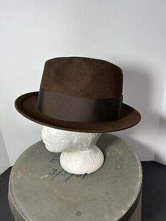 Retro Winter Fedora With Curved Brim, Retro Winter Fedora With Flat Brim, Retro Flat Brim Fedora For Winter, Vintage Formal Panama Hat With Brim, Vintage Formal Brimmed Panama Hat, Vintage Brimmed Panama Hat For Formal Occasions, Vintage Adjustable Panama Hat For Formal Occasions, Adjustable Vintage Panama Hat For Formal Occasions, Retro Formal Fedora With Wide Brim