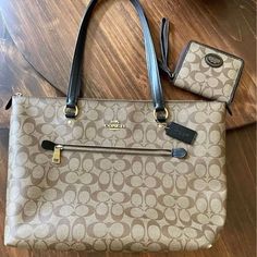 Coach Purse And Wallet Set Excellent Used Condition 150$ For Both No Tags Just Don't Use It Anymore Purse And Wallet Set, Bags Coach, Coach Purse, Coach Purses, Black Tan, Black And Tan, Coach Bags, Shoulder Bags, Bag Lady