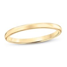 a plain yellow gold wedding band