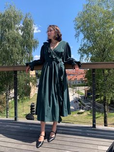 green ruffled dress in bohemian style, victorian style, very remantic and princess vibe, 100% cotton dress, S-M-L size, adjustable size, dress-robe Princess Vibe, Ruffled Dress, Dress Robes, Boho Stil, Victorian Style, Estonia, Green Cotton, Dress Clothes For Women, Victorian Fashion