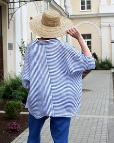 Uniform for summer. Linen shirt CABRERA in Cobalt blue stripes with short sleeves was designed for freedom of movement. Loose fit, spacious sleeves, lightweight linen fabric – all these features provide the feeling of lightness and comfort. To finalize the look of the uniform pair this linen shirt with linen shorts in the same color. You can also match it with linen pants. • Short sleeves linen shirt • Lightweight linen (approx. 125 gsm) Summer Linen Shirt, Short Sleeve Linen Shirt, Pants Short, Summer Linen, Linen Shorts, Linen Top, Linen Pants, Linen Shirt, Cobalt Blue