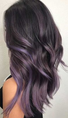 30 Best Fall Ideas for Brunettes You Should Try Before the Season Ends Hair Color Ideas For Brunettes Balayage, Lavender Hair Colors, Brunette Ombre, Winter Hair Color Ideas, Black Hair Balayage, Kadeřnické Trendy, Brunette Balayage, Lilac Hair