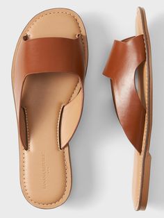 Sandal Kulit, Basic Sandals, Wooden Sandals, Expensive Shoes, Fashion Shoes Sandals, Leather Sandals Handmade, Womens Summer Shoes, Stylish Sandals, Leather Slippers