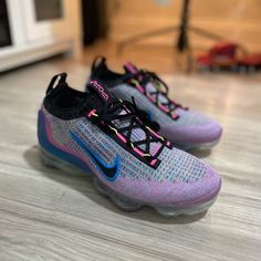 New Womens Nike Air Vapormax 2021 Flyknit Blast Photo Blue Dx3369-600 New No Box Grey Nike Sneakers, Panda Shoes, White Athletic Sneakers, Nike Air Max Shoes, Nike Sb Stefan Janoski, Shoes 2021, Shoes Nike Air, Nike Tennis Shoes, Air Max Shoes