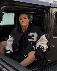 University Jacket Outfit Aesthetic, Ysl Leather Jacket, Dj Outfit, Baseball Jacket Outfit, Sarah Ashcroft, Senior Jackets, Varsity Jacket Outfit, Baseball Jackets, Varsity Jackets