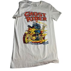 Ghost Rider Hell On Wheels T Shirt Licensed Marvel Comic Book Tee Vintage White Rare Find! Item Is Brand New With Tags. - Made To Look Vintage Chest (Armpit To Armpit Lying Flat):17" Length From Bottom Of Back Collar To Bottom Hem: 26.5" Any Questions Please Ask. We Have A Very Fast One Day Handling Time. Thank You For Taking The Time To Look At Our Listings Themed Graphic T-shirt For Fan Conventions, Themed Cotton T-shirt With Front Print, Themed White T-shirt For Fan Conventions, Short Sleeve Tops With Logo Print For Fan Conventions, White T-shirt With Cartoon Print For Fan Conventions, Pop Culture Graphic Print Shirt For Fan Conventions, Themed Tops With Graphic Print For Fan Conventions, Themed Graphic Print Tops For Fan Conventions, Cotton Graphic Print Tops For Fan Conventions