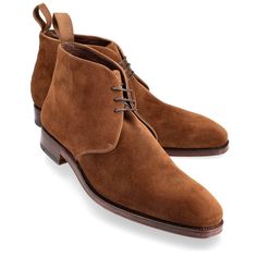 CHUKKA BOOTS IN SNUFF SUEDE Leather Industry, Exclusive Shoes, Suede Belt, Shoe Tree, Desert Boots, Goodyear Welt, Shoes Outlet, Suede Shoes, Modern Man