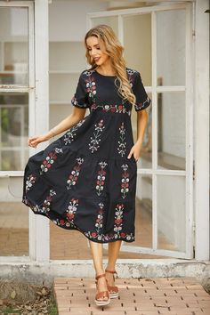 Round Neck Short Sleeves Floral Embroidered Tiered Midi Dress Fall Midi Dress, Fall Midi, Solid Midi Dress, Floral Chiffon Maxi Dress, White Lace Maxi Dress, Beautiful Casual Dresses, Spring Dresses Casual, Round Neck Dress, Vintage Boho Fashion