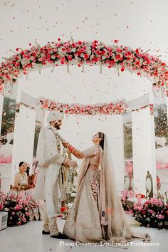 Varmala Stage, Reception Stage Decor, Reception Bride, Mandap Decor, Hollywood Beach, Wedding Mandap, Bridal Lehenga Red, Planet Hollywood, Wedding Stage Decorations