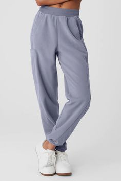 Polar Fleece Wintry Mix Pant - Fog | Alo Yoga Blue Joggers, Yoga Shop, Fashion Joggers, Sweaters Knitwear, Polar Fleece, Alo Yoga, 2 On, Baggy Fits, Sport Pants