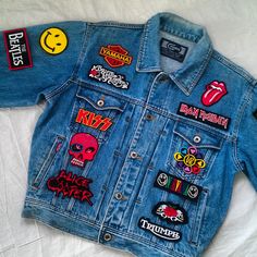 Vintage Patched Jean Jacket / Vintage di KodChaPhornJacket465 Customized Jacket, Jacket With Patches, Jeans Patch, Patched Denim Jeans, Jaket Denim