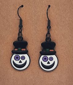 Handmade Halloween earrings. Gold-plated and hypoallergenic. Please allow 1-2 business days for shipping. Ships from Tennessee. Earrings Halloween, Halloween Earrings, Lebanon, Earrings Gold, Favorite Jewelry, Tennessee, Jewelry Earrings Dangle, Etsy Earrings, Dangle Drop Earrings