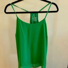 Nwt New York And Company Size Xs Green Loose And Flowy Fit Spagetti Strap Green Tops With Built-in Bra For Spring, Green Scoop Neck Top With Built-in Bra, Green Cami Tank Top, Green Camisole Tank Top For Summer, Casual Green Camisole With Scoop Neck, Trendy Green Tops With Tank Straps, Casual Green Scoop Neck Camisole, Green Casual Cami Tank Top, Trendy Green Camisole Tank Top