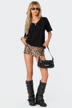 Sequin Leopard Printed Micro Shorts Animal Print Shorts Outfit, Leapord Outfits, Cheetah Print Shorts, Cheetah Shorts Outfit, Leopard Print Shorts Outfit, Animal Print Outfits Party, Leopard Shorts Outfit, Btv Outfits, Trendy Concert Outfits