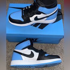 Only Wore Once Black Blue Nike Shoes, Cool Jordans Shoes, Cute Nike Shoes For Women Sneakers, Nike High-top Jordan Shoes With Rubber Sole, Nike Jordan Leather Shoes With Contrast Sole, Nike Jordan Leather Shoes With Rubber Sole, White Sole High-top Jordan Shoes With Branded Heel Counter, Shoes Jordan 1, Jordan 1 Unc