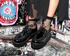 A classic never goes out of style! - These black leather T.U.K. Viva Mondo Creepers feature the new lightweight and more flexible soles in our traditional 1 7/8" Mondo height. These creepers have a black woven interlace, and silver metal D-rings. T.U.K. Creepers are sold and labeled in U.S. men's sizes- please see our size chart or the size drop down list to view U.S. women's size equivalents. Mens Creepers, Creepers Outfit, Velvet Creepers, Tuk Creepers, Platforms Boots, Creeper Boots, Platform Creepers, Black Weave, Boots Sneakers