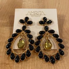 Nwt Amrita Singh Black Enamel And 18k Gold Chandelier Earrings. Make A Statement With These Gorgeous Earrings This Holiday! Earrings Feature A Dangling Gold Hoop Surrounded By Black Teardrops With A Gold Teardrop In The Center. Measure 2 1/2” Long And 1 1/4” Wide. Comfortable Earring Back. Lead Free And Nickle Free. Stunning! Blue Chandelier, Crystal Statement Earrings, Gold Filigree Earrings, Gold Chandelier Earrings, Amrita Singh, Starfish Earrings, Holiday Earrings, Owl Earrings, Filigree Earrings