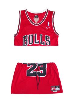 This set is made out of reworked basketball jerseys. It includes a TOP & SKIRT. SIZE CHART: US SIZE Rave Fits, Tokyo Street Style, Tokyo Street, Jersey Outfit, Basketball Jerseys, Tripp Nyc, Vintage Jerseys, Rave Festival, Chicago Bulls