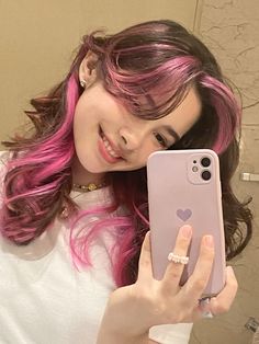 Pink Hair Dye, Kadeřnické Trendy, Hair Color Streaks, Hair Streaks, Pretty Hair Color, Hair Color Pink, Hair Stylies, 짧은 머리