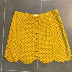 Nwot Never Worn Uo Cooperative Mustard Colored Scalloped Edge Skirt. Sz 6 Measurements: 15” Waist And 17” Length Urban Outfitters Mini Skirt For Day Out, Urban Outfitters Skirt, Kinds Of Clothes, Scalloped Edge, Mustard, Urban Outfitters, Womens Skirt, Size 6, Skirt