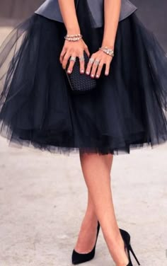 This beautiful black tulle skirt can be made in ANY color, ANY length, and ANY size. Skirt is lined with a soft satin fabric of the same or contrasting color as the tulle. The satin waistband is flat with zipper and hook/eye closure in back. Elastic can be added to the back of the waistband, however Tule Rok Outfits, Skirt Bridesmaid Dresses, Tulle Skirt Bridesmaid, Rok Tutu, Silvester Outfit, Tule Rok, Gonna In Tulle, Skirt Tulle, Tulle Skirt Black