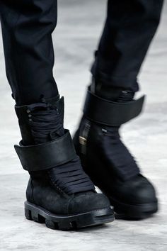 Futuristic Boots, Cyberpunk Fashion, Rick Owens Fall 2013 Mais Futuristic Boots, Der Gentleman, Teddy Boys, New Rock