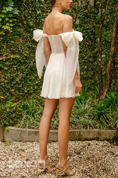 Be the star of the party in this elegant A-Line Off Shoulder Chiffon dress. Made with high-quality chiffon material, this dress is perfect for any special occasion. Its A-line cut and off-shoulder design flatters any body type, making you feel confident and stylish. A must-have for any wardrobe. Off Shoulder Chiffon Dress, Wedding Cardigan, Bodycon Tops, A Line Cut, Chiffon Material, Elegant Party, Prom Wedding, Dress Picture, Shoulder Design