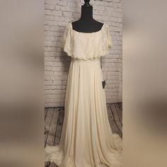 Lulus Off White Floor Length Lace Sleeve Caps Can Be Worn Off The Shoulder Nwt White Dress With Lace, Off White Dress, White Floor, Off White Dresses, White Floors, Lulu Dresses, Dress With Lace, Lace Sleeves, Lace Detail