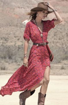 Spell Designs Rambling Rose Boho Dress Gown Gypsy Medium NWOT Maxi | eBay Long Maxi Dress Casual, Country Chic Dresses, Trendy Outfits Boho, Boho Mode, Looks Country, Bohemian Mode, Chiffon Dress Long, Mode Boho, Chiffon Floral