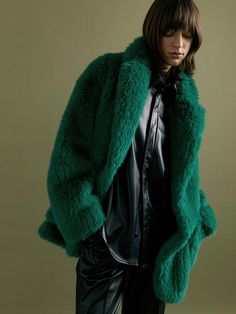 Composition : 100% POLYESTERCountry of Origin : China Green Profile, Green Fur Coat, Green Faux Fur Coat, Loki Cosplay, Green Fur, Green Coat, Portrait Session, Faux Fur Coat, Loki