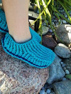 Crochet slipper boots/womens slippers/womens slipper