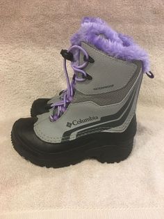 NIB Columbia Bugaboot Plus IV Omni-Heat Boot • Youth Size 1 • Grey/Purple. Waterproof winter boots with 400g insulation and Omni-heat thermal reflective lining to keep feet dry and warm. Elastic cinch lace-up entry. Cushioned collar and tongue for added comfort. Perfect boots for all winter weather conditions. Girls Youth size 1. Ship Continental U.S. Only Smoke-free home Columbia Boots, Columbia Girls, Black Winter Boots, Warm Winter Boots, Waterproof Snow Boots, Waterproof Winter Boots, Snow Boot, White Boots, Winter Snow Boots