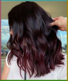 #makeup @PelecomJuliana Balayage Indian, Dark Maroon Hair, Burgundy Hair With Highlights, Deep Burgundy Hair, Red Burgundy Hair Color, Pelo Color Vino, Burgundy Red Hair, Dark Burgundy Hair, Burgundy Hair Dye