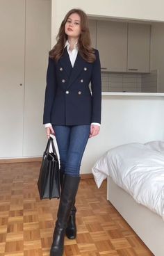 midsize fashion winter women’s winter fashion 2023 winter fashion trends Preppy Outfit Ideas, Rich Outfits, Elegante Casual, Classy Casual Outfits, Easy Trendy Outfits, Preppy Outfit, Outfit Women