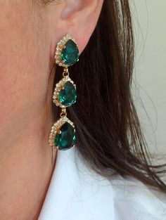 Emerald chandelier earringsEmerald green long image 3 | Fancy Earrings Bridal Earring, Long Chandelier, Emerald Green Earrings, Earrings Emerald, Bridal Earrings Drop, Fancy Earrings, Bridal Earrings Pearl, Etsy Bridesmaid Gifts, Earrings Green