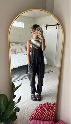 Romper Ideas Outfits, Summer Outfit Washington Dc, Outfits For Nannying, Cute Church Fits Summer, Mountain Aesthetic Outfit Summer, Teacher Romper Outfit, Hair School Outfits, Cute Ways To Style Overalls, Halle So Swag Outfits