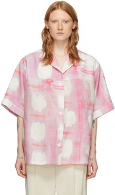 Jacquemus: Pink 'La Chemise Vallena' Short Sleeve Shirt | SSENSE Pink Summer, Mens Pajamas, Pink Shirt, Fall Looks, Print Shirt, Pink Print, Designer Outfits Woman, Tie Dye Top, Runway Fashion