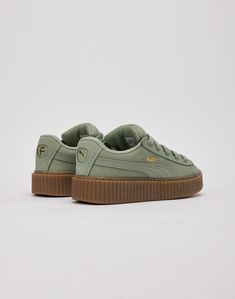 Sporty Suede Platform Sneakers For Streetwear, Suede Platform Sneakers With Gum Sole For Streetwear, Green Leather Puma Sneakers, Rihanna Puma Creepers, Rihanna Puma, Puma Creepers, The Creeper, Rihanna Fenty, Boy Shoes