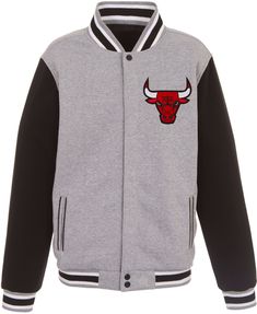 Design Standard fit long sleeve jacket Fleece body and sleeves Reversible nylon side Snap button closure Two front pockets Style and Team Spirit Embroidered front chest logo Designed in team colors Additional Details Officially licensed product Bulls Outfit, Chicago Bulls Outfit, Chicago Bulls Hoodie, Reversible Fleece Jacket, Bulls Jersey, Bulls Shirt, Jersey Hat, Chicago Shopping, Nba Chicago Bulls