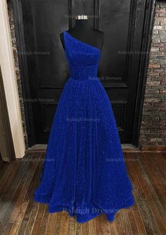 Silhouette: A-lineNeckline: One-ShoulderSleeve: SleevelessWrap: NoBack Style: ZipperEmbellishment: PocketsFabric: SequinedLength: Long/Floor-LengthFully Lined: YesBuilt-In Bra: YesBoning: Yes Prom Dress With Pockets, Navy Prom Dresses, Prom Dresses With Pockets, Red Dresses Classy, Corset Dress Prom, Mermaid Bridesmaid Dresses